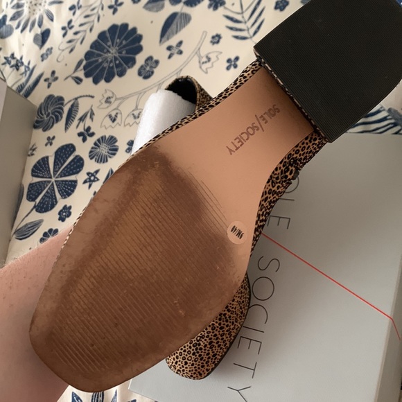 Cheetah Velvet Booties - Picture 3 of 5